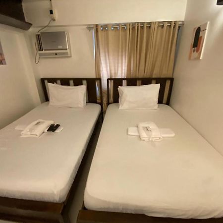 Hotel E Relaxed Haven Transient House à Pasay Extérieur photo