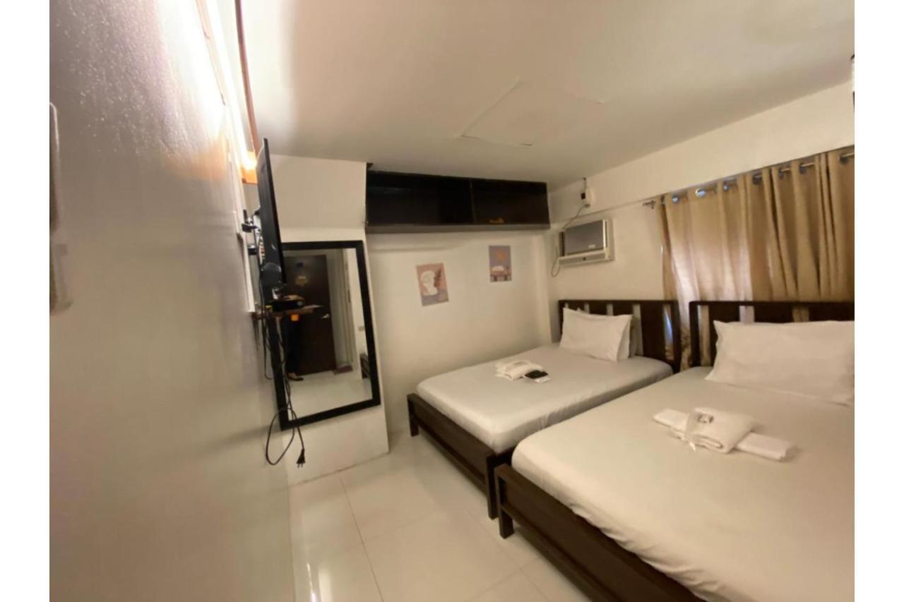Hotel E Relaxed Haven Transient House à Pasay Extérieur photo