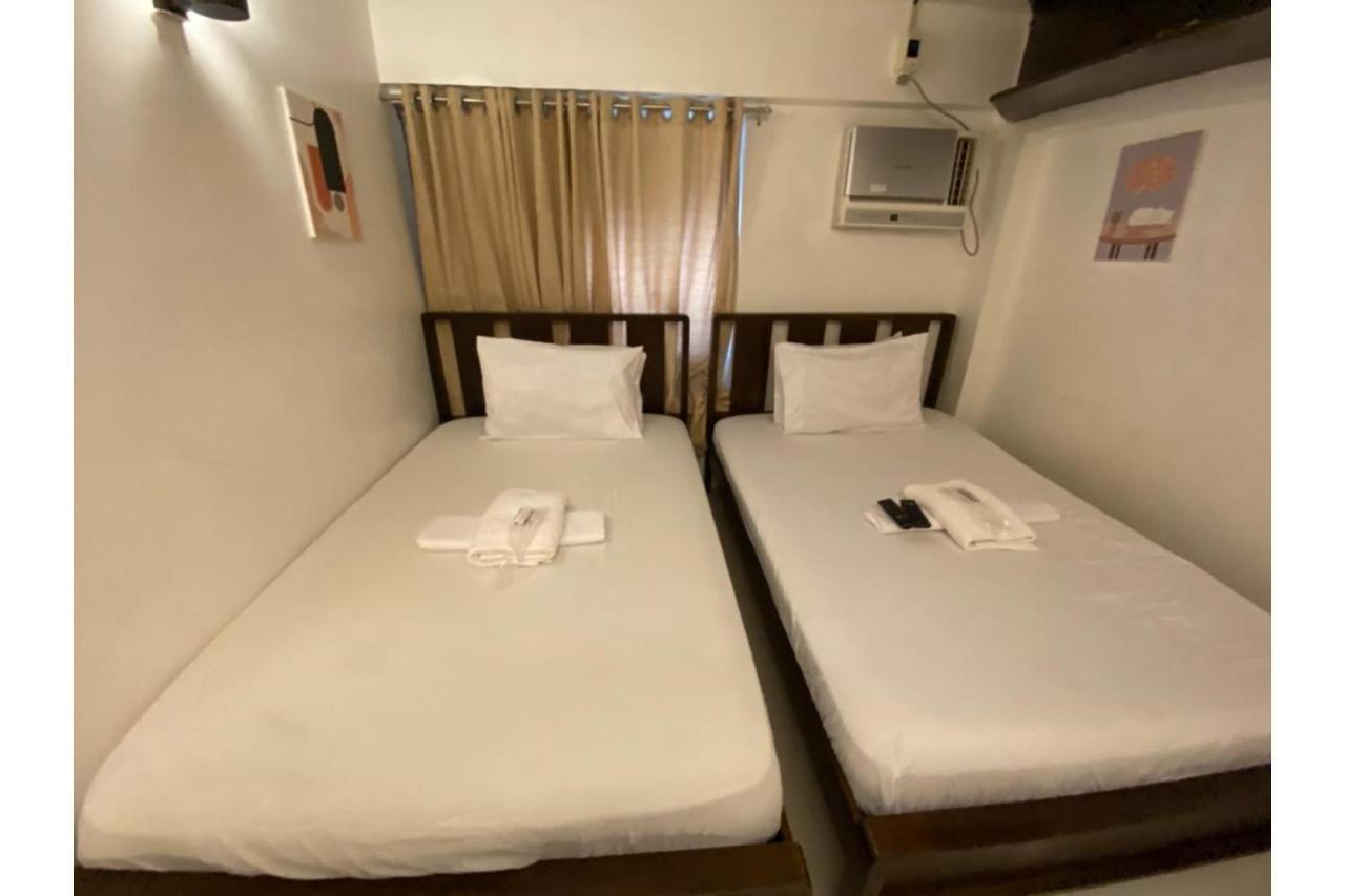 Hotel E Relaxed Haven Transient House à Pasay Extérieur photo