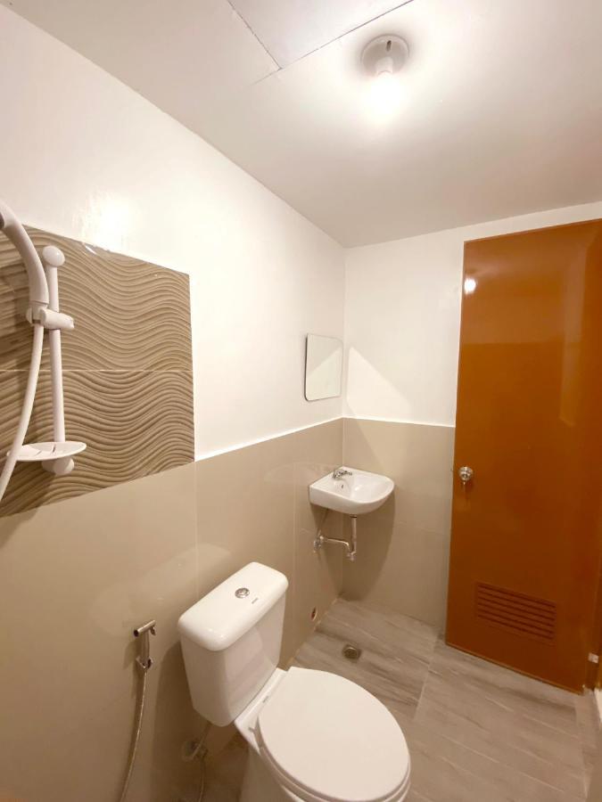 Hotel E Relaxed Haven Transient House à Pasay Extérieur photo