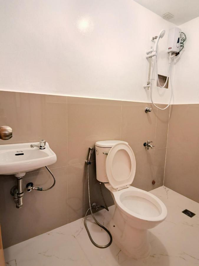 Hotel E Relaxed Haven Transient House à Pasay Extérieur photo